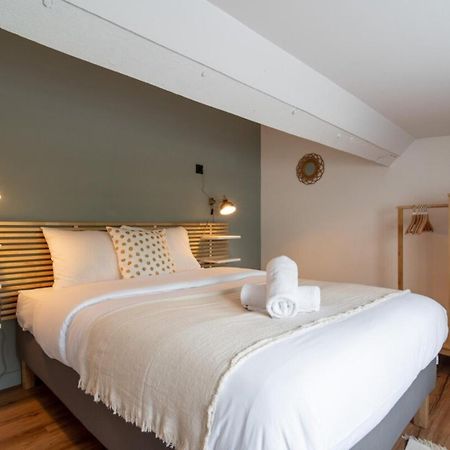 Marcq En Baroeul - Superb Apartment + Parking Esterno foto