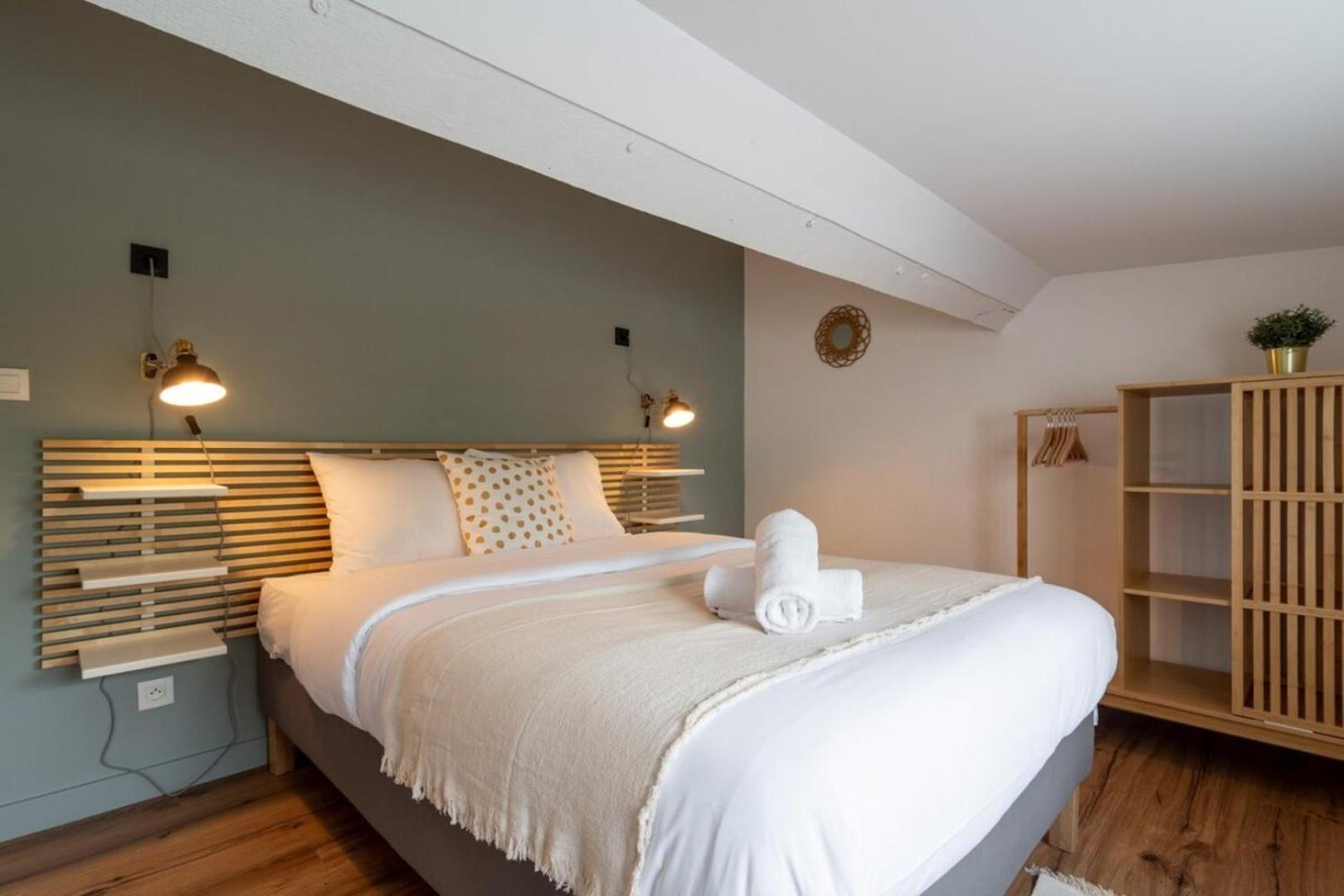 Marcq En Baroeul - Superb Apartment + Parking Esterno foto