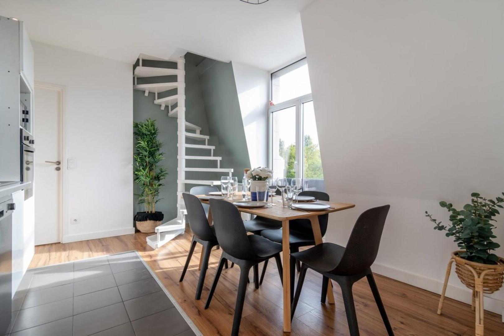 Marcq En Baroeul - Superb Apartment + Parking Esterno foto