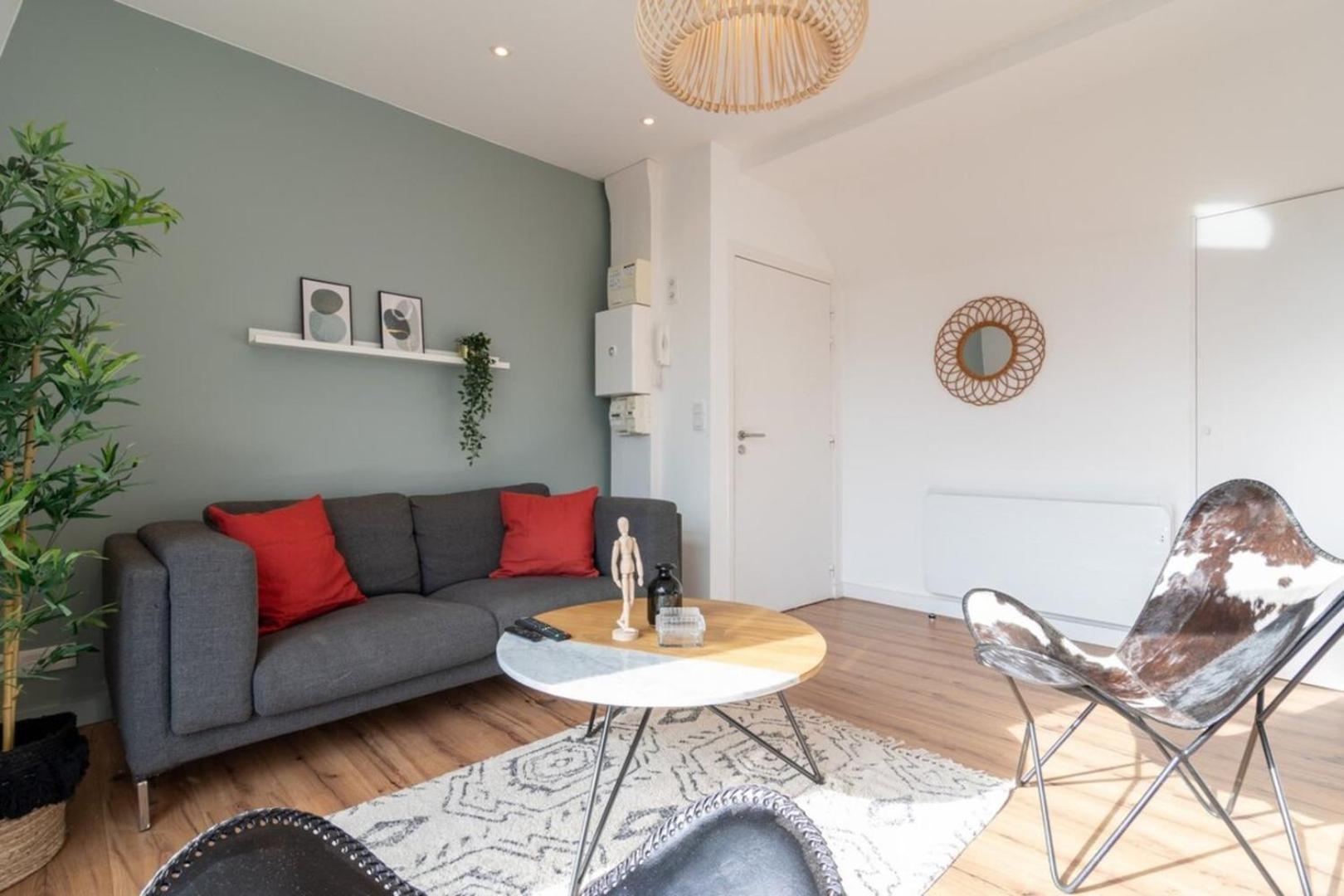 Marcq En Baroeul - Superb Apartment + Parking Esterno foto